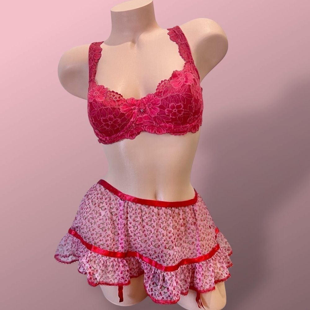 Vintage Y2K Victoria’s Secret red/coral cherry print Bra garter skirt set NWT